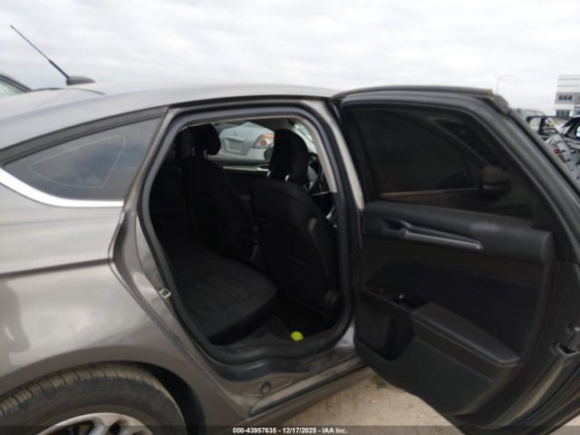 Ford Fusion Se Image 2