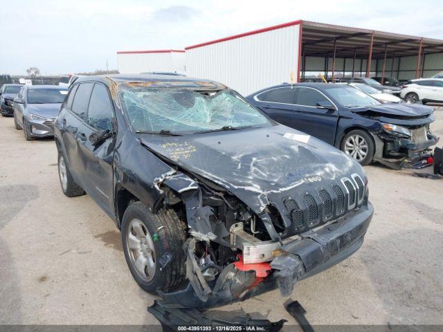  Salvage Jeep Cherokee