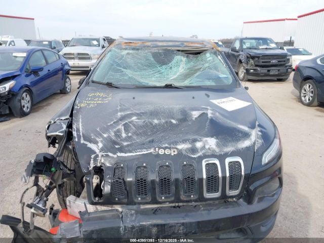 Jeep Cherokee Sport Image 5