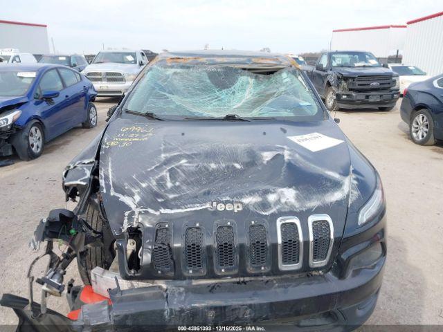 Jeep Cherokee Sport Image 5