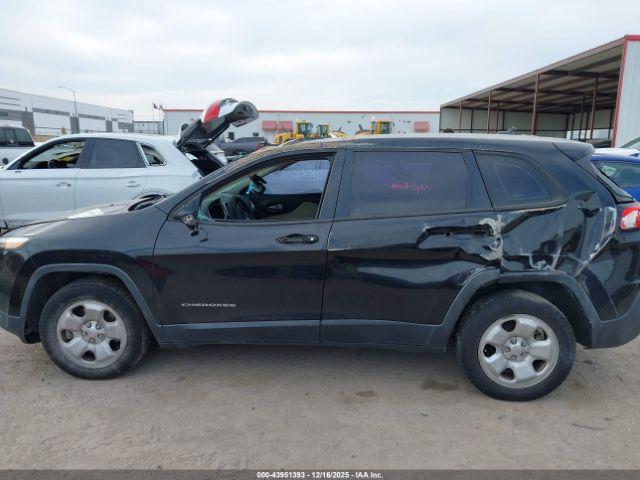 Jeep Cherokee Sport Image 4