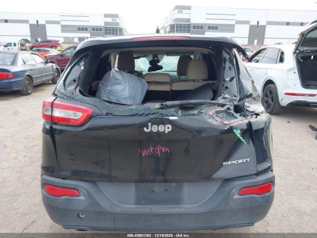 Jeep Cherokee Sport Image 7