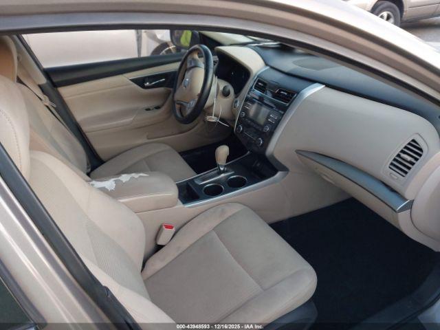 Nissan Altima 2.5 S Image 8