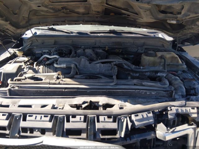 Ford F-350 Lariat Image 6