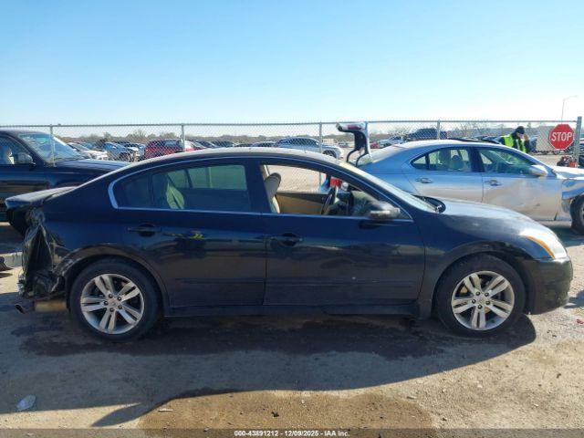 Nissan Altima 3.5 Sr Image 16