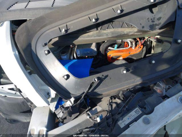 Tesla Model Y Long Range Dual Motor All-wheel Drive Image 9