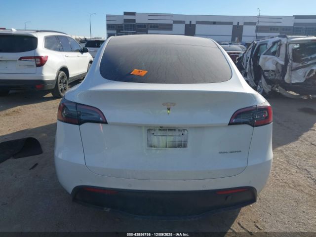 Tesla Model Y Long Range Dual Motor All-wheel Drive Image 14