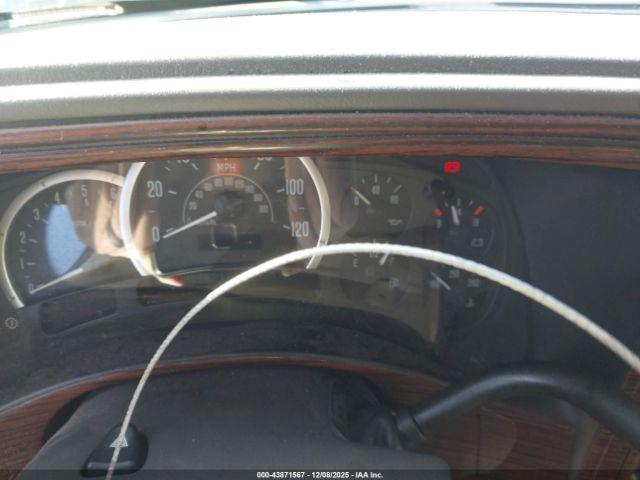 Cadillac Escalade Standard Image 7