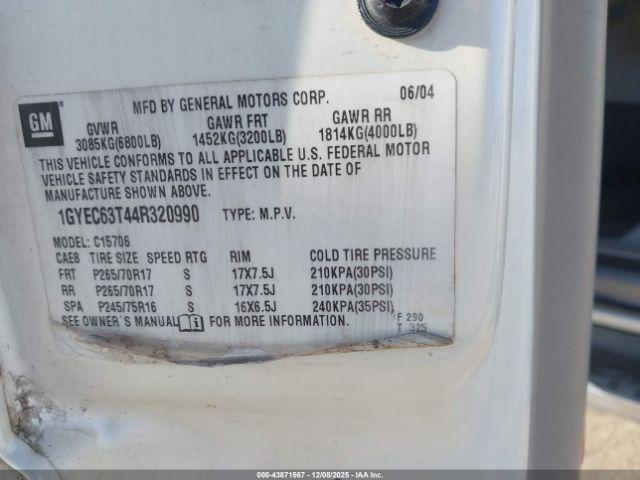 Cadillac Escalade Standard Image 3