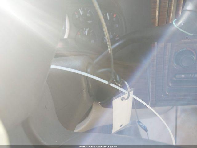 Cadillac Escalade Standard Image 6