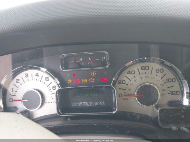 Ford Expedition Xlt Image 14