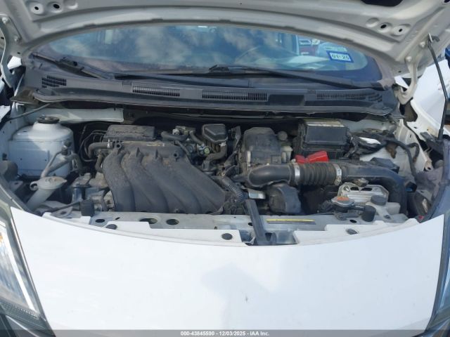 Nissan Versa Sv Image 14