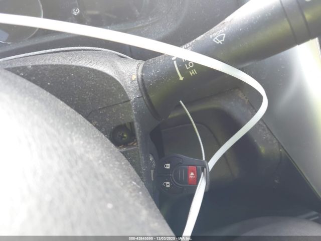 Nissan Versa Sv Image 8