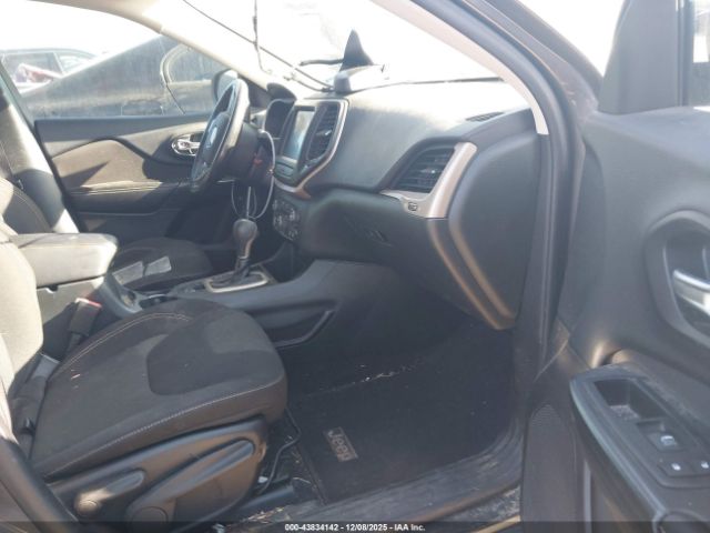 Jeep Cherokee Latitude Image 4