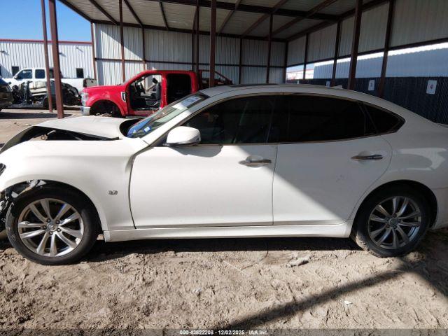 INFINITI Q70 3.7 Luxe Image 4