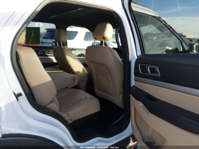 Ford Explorer Xlt Image 7