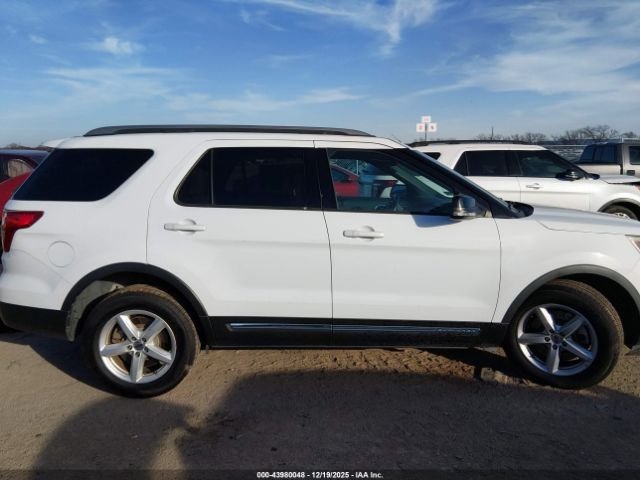 Ford Explorer Xlt Image 16