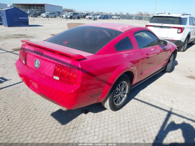 Ford Mustang Image 10