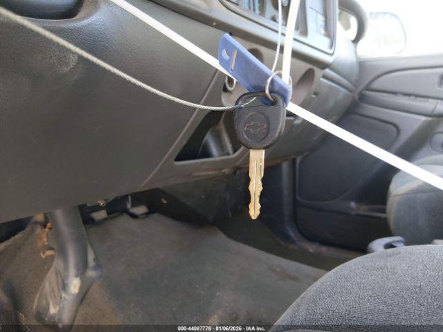 Chevrolet Silverado 1500 Ls Image 9