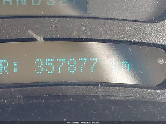 GMC Yukon Sle Image 16