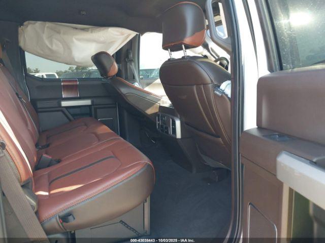 Ford F-250 King Ranch Image 8