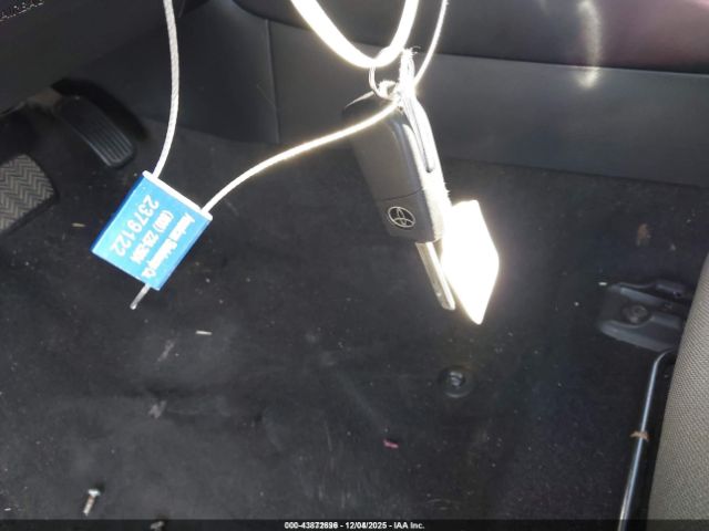 Toyota Corolla Le Image 10