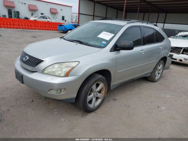 Lexus RX Image 4