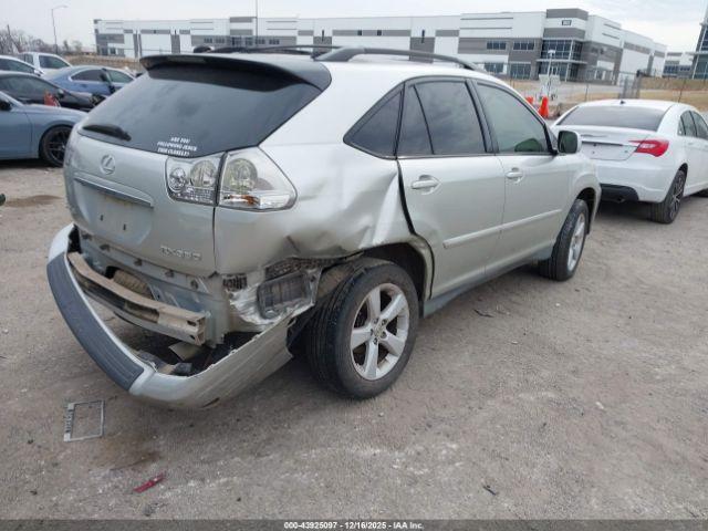 Lexus RX Image 6