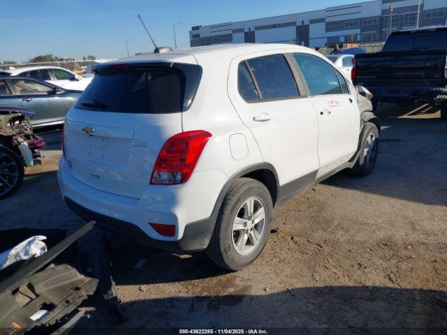 Chevrolet Trax Ls Image 3