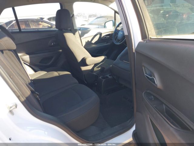 Chevrolet Trax Ls Image 9