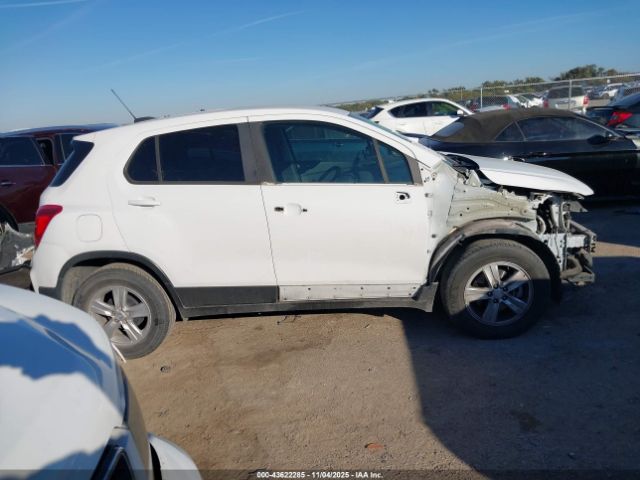 Chevrolet Trax Ls Image 7
