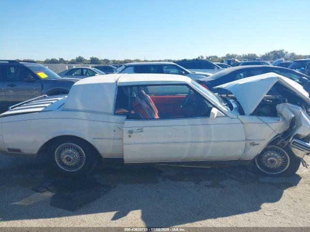 Buick Riviera Image 16