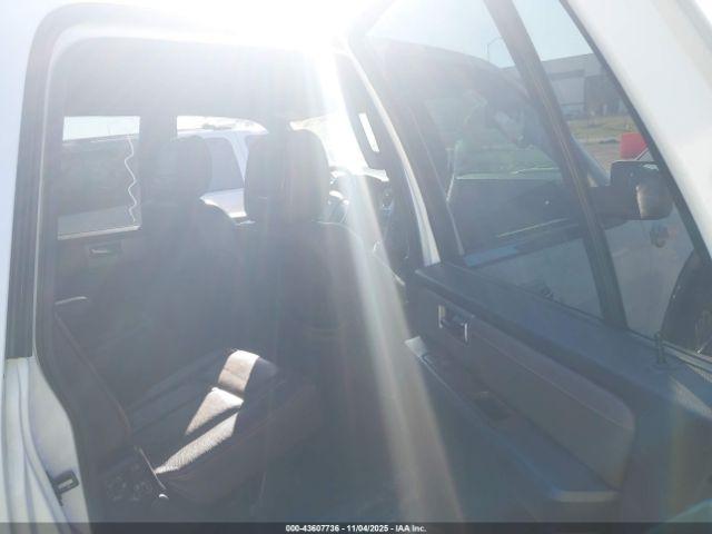 Ford Expedition King Ranch Image 16