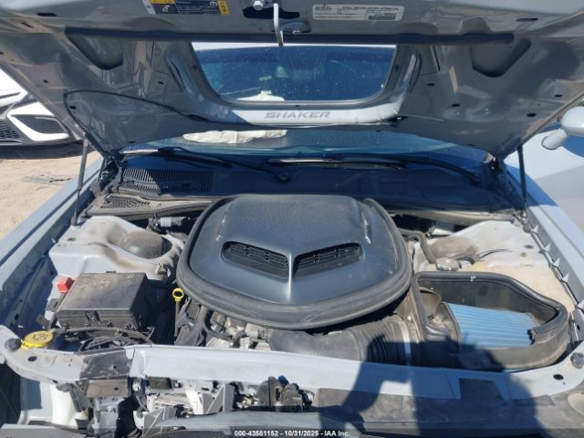 Dodge Challenger Image 6