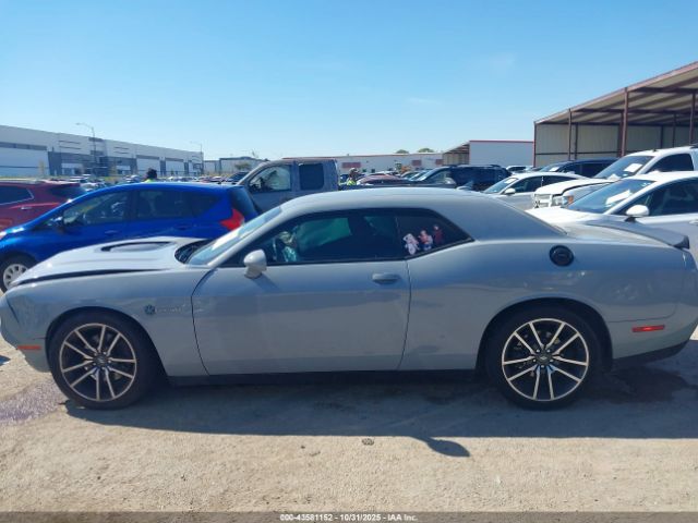 Dodge Challenger Image 7