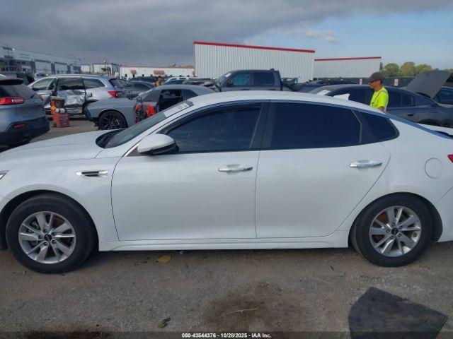 Kia Optima Lx Image 15