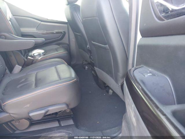 GMC Acadia Awd At4 Image 11