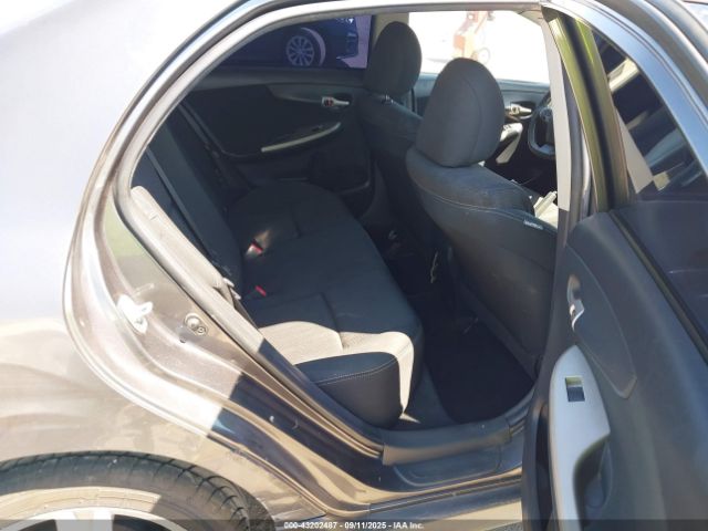 Toyota Corolla S Image 6