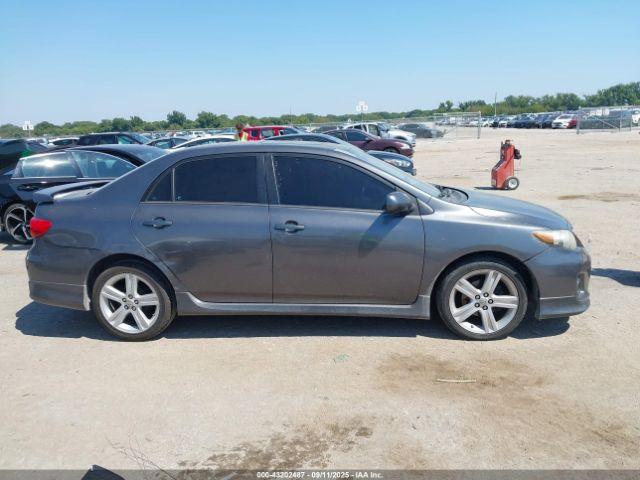 Toyota Corolla S Image 10