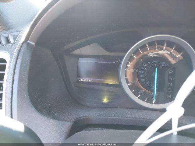 Ford Explorer Xlt Image 10