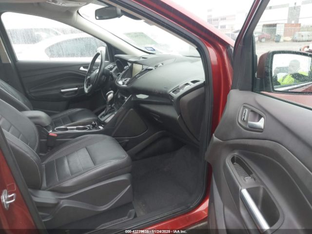 Ford Escape Titanium Image 7