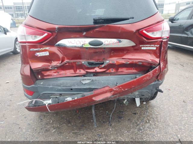 Ford Escape Titanium Image 10