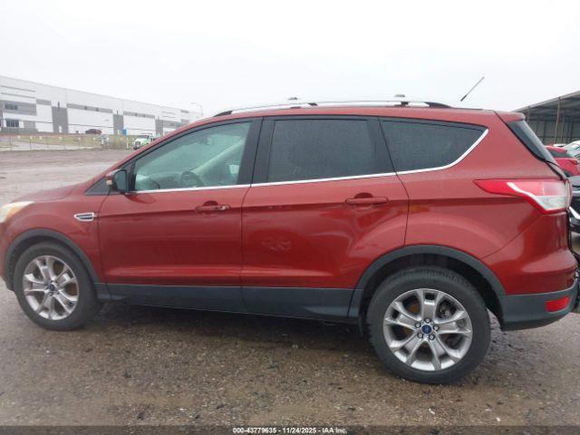 Ford Escape Titanium Image 14