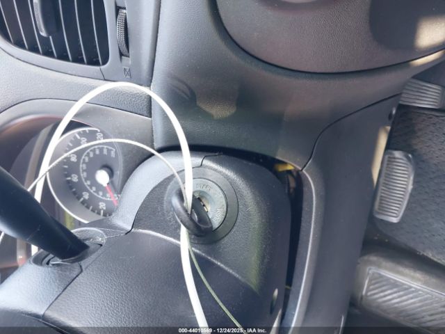 Hyundai ACCENT Gs Image 8