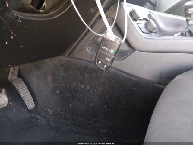 Dodge Challenger Sxt Image 9