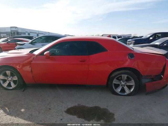 Dodge Challenger Sxt Image 10