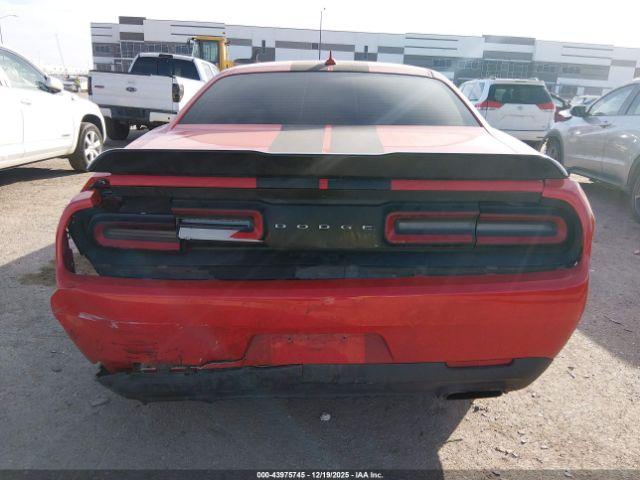 Dodge Challenger Sxt Image 13