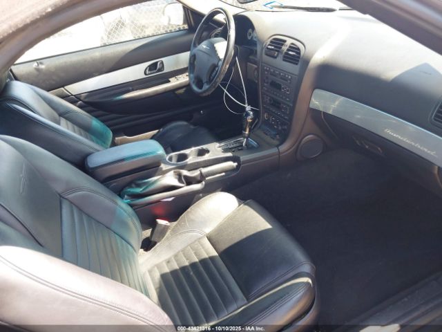 Ford Thunderbird Image 4