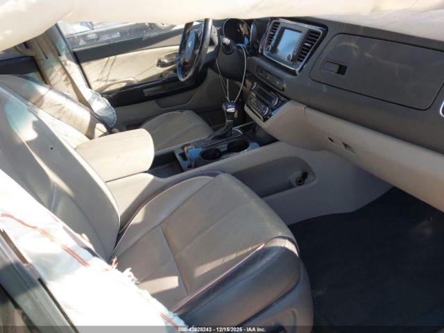 Kia Sedona Ex Image 3