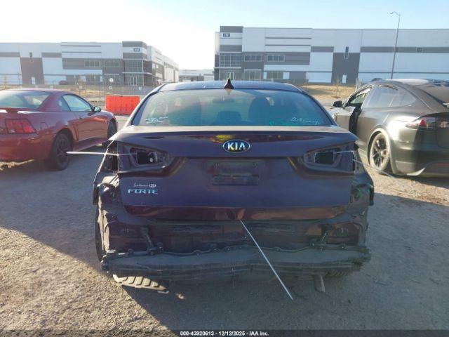 Kia Forte Lx Image 13